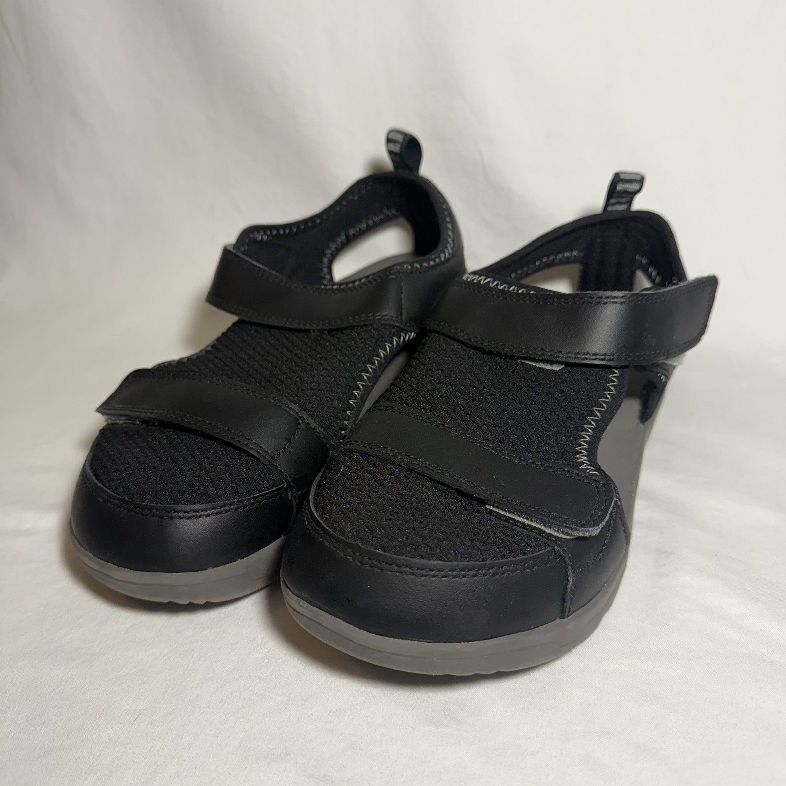 Teva Boys Hurricane Seekado Youth Size 3 Black Mesh Fisherman Sandals 1124130c